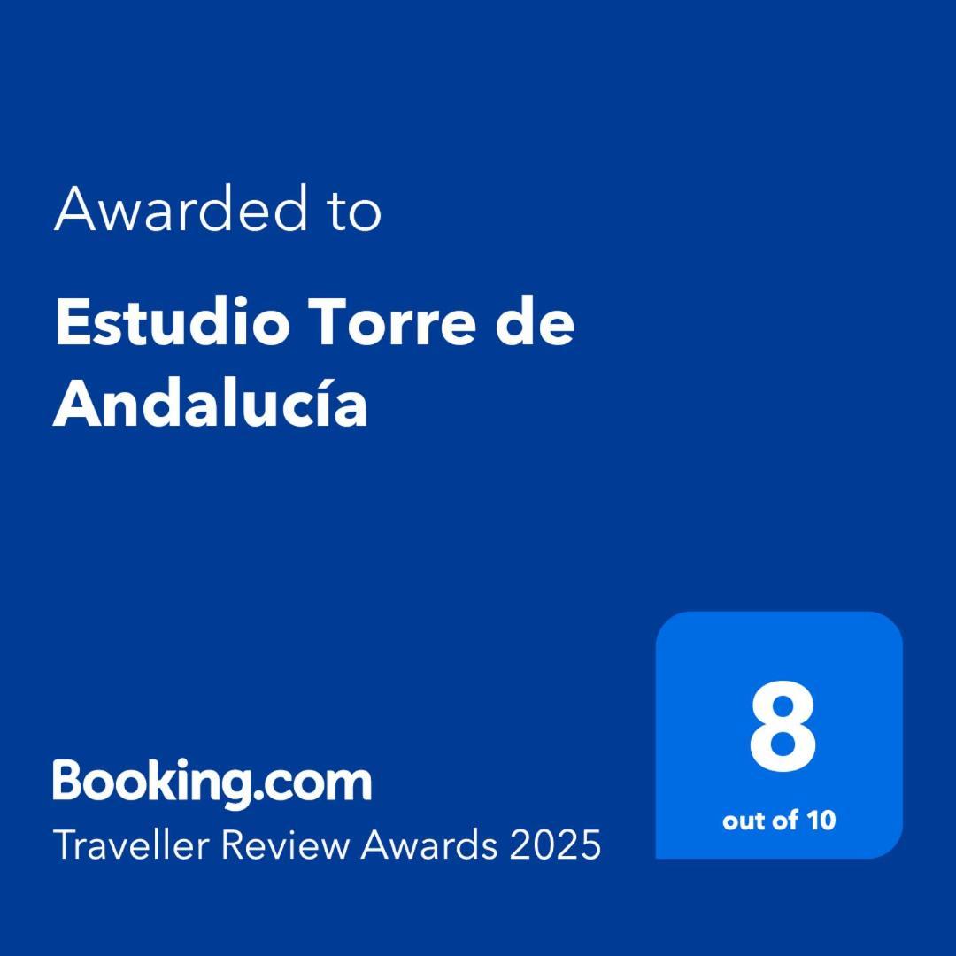 Estudio Torre De Andalucia 马尔韦利亚 外观 照片